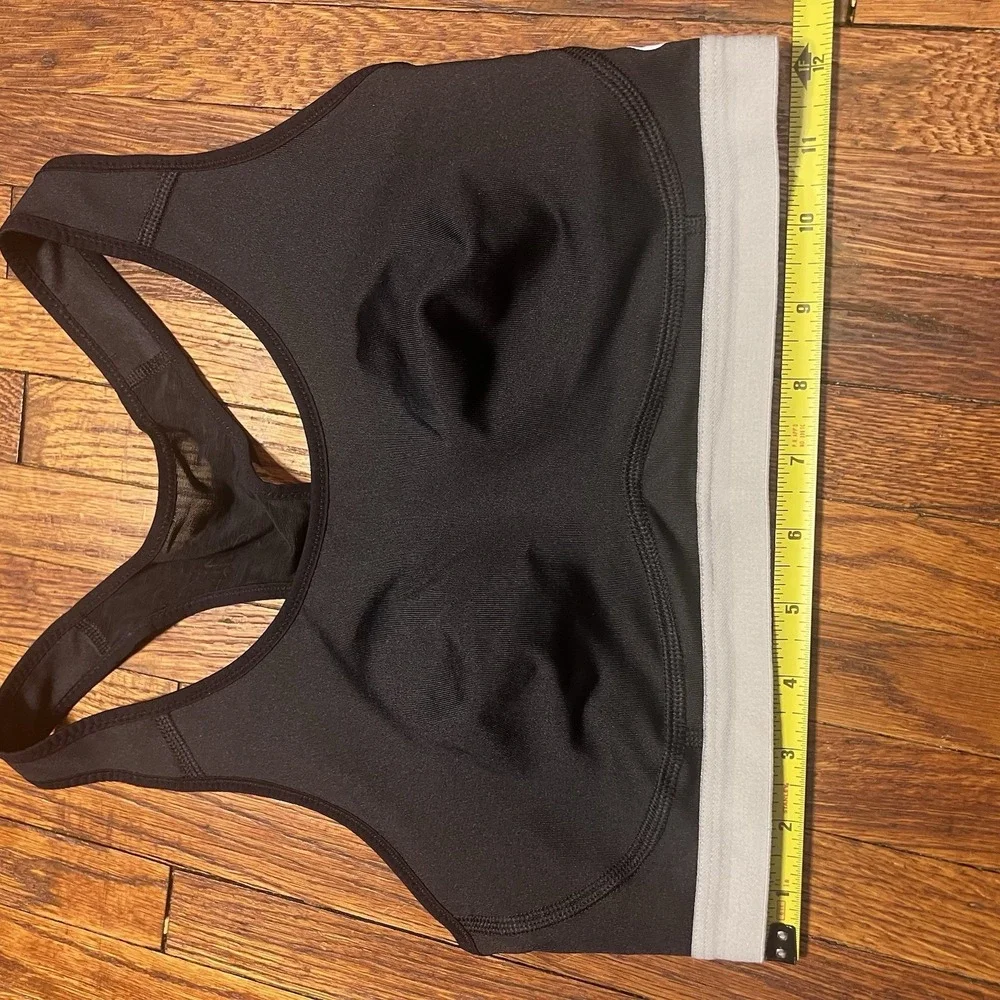Nike Basketball Women's Sports Bra Size Medium NWOT Black Dri Fit 834539-010 $55